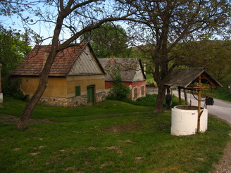 Tokodi pincesor kúttal 