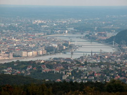 Panoráma a Hármashatárhegyről